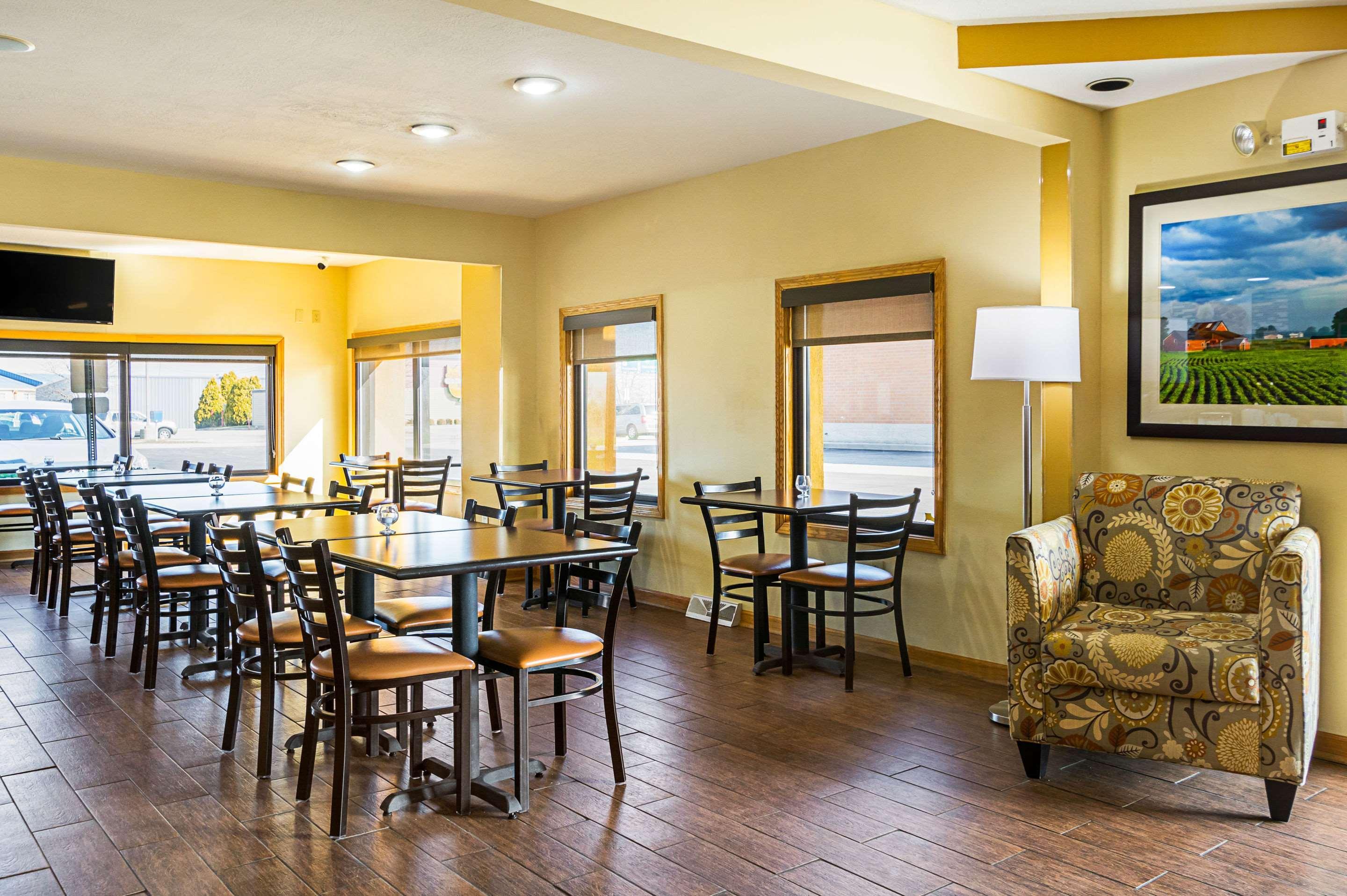 Quality Inn & Suites Greensburg I-74 Zewnętrze zdjęcie