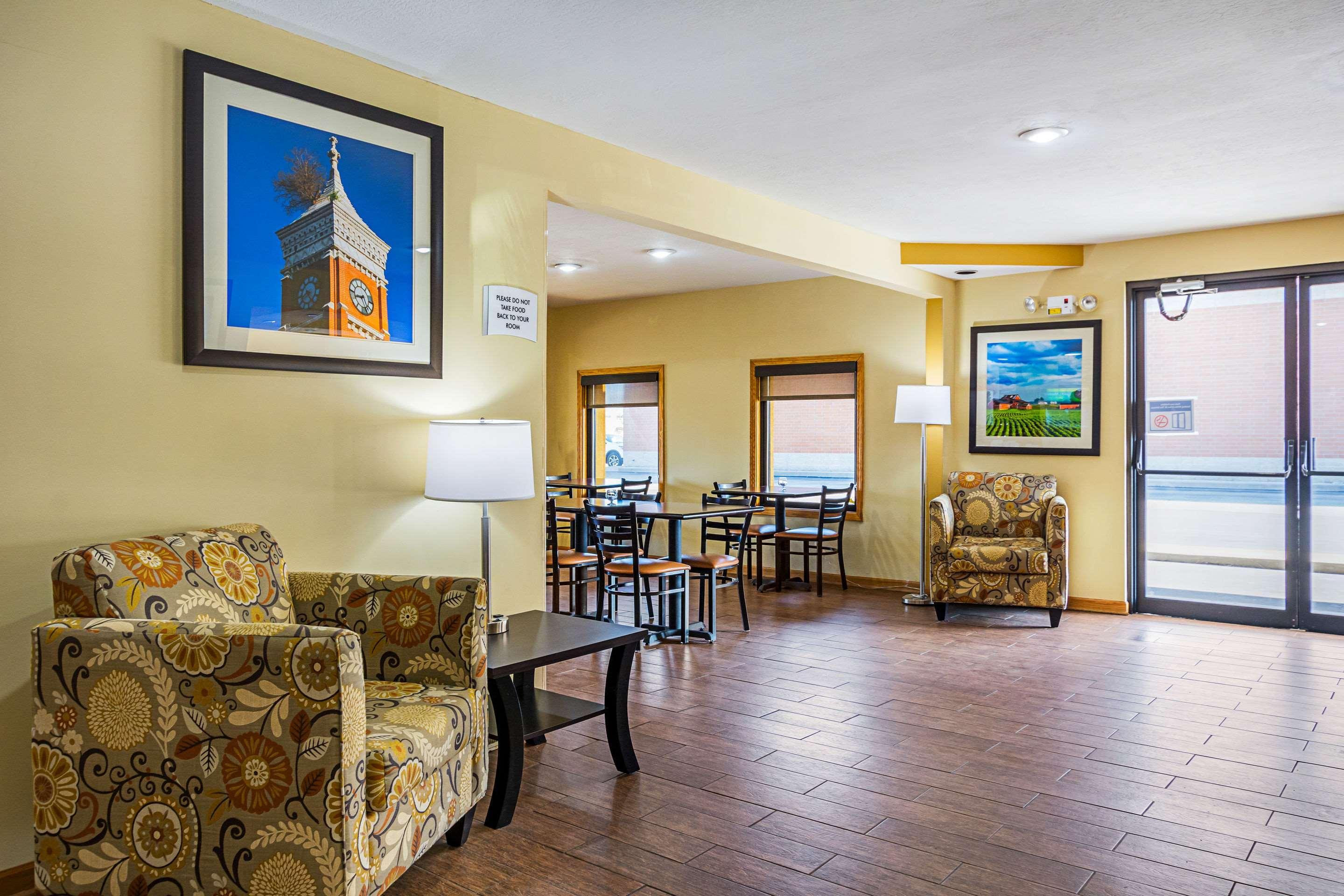 Quality Inn & Suites Greensburg I-74 Zewnętrze zdjęcie