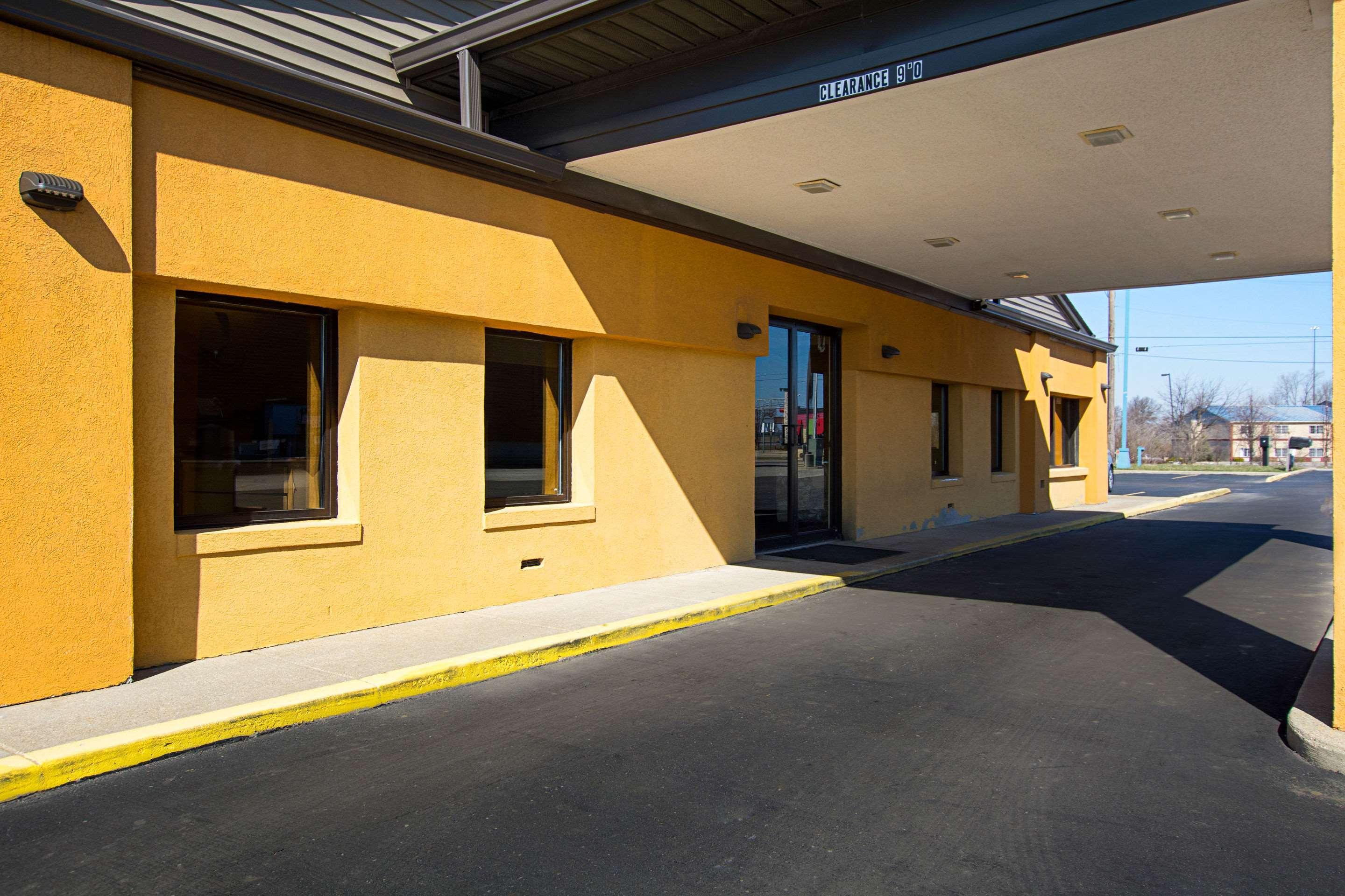 Quality Inn & Suites Greensburg I-74 Zewnętrze zdjęcie