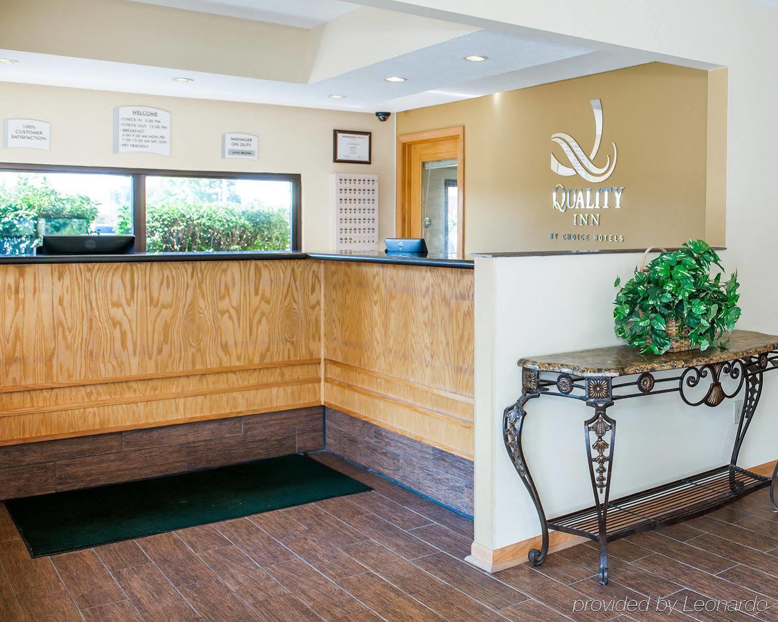 Quality Inn & Suites Greensburg I-74 Zewnętrze zdjęcie